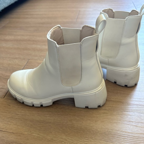 Steve Madden boots 8.5 - Picture 3 of 4